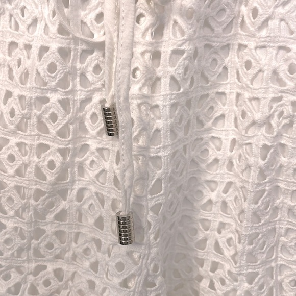 Anthropologie Elevenses Crochet White Short with Elastic Waist & Tie-strings. Md - Picture 5 of 12